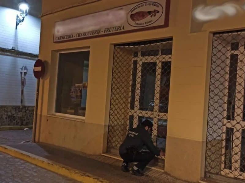 Robaban en establecimientos de embutidos y jamones / GC