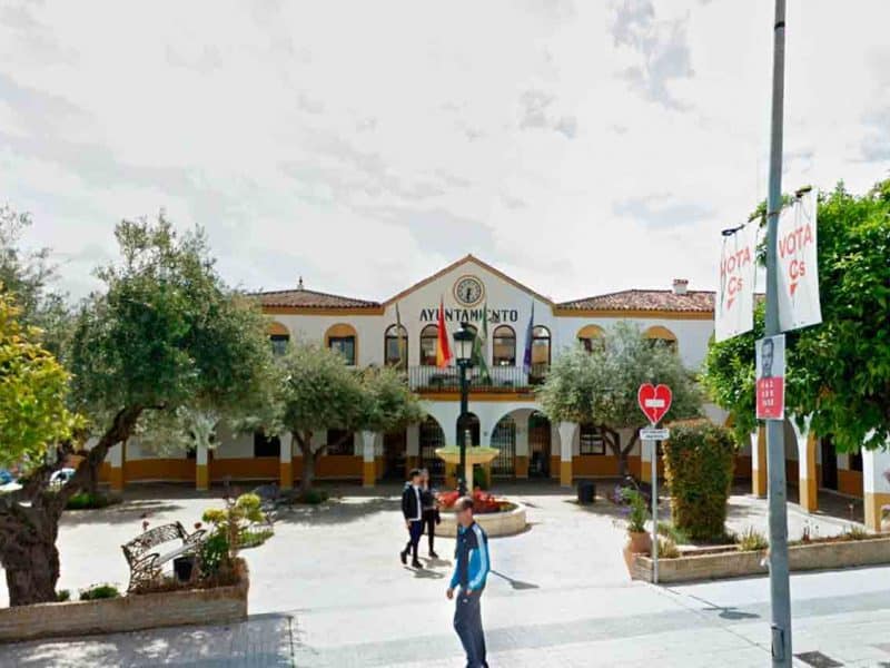 Ayuntamiento de Bormujos, localidad donde se procederá temporalmente a cortes de luz / AD