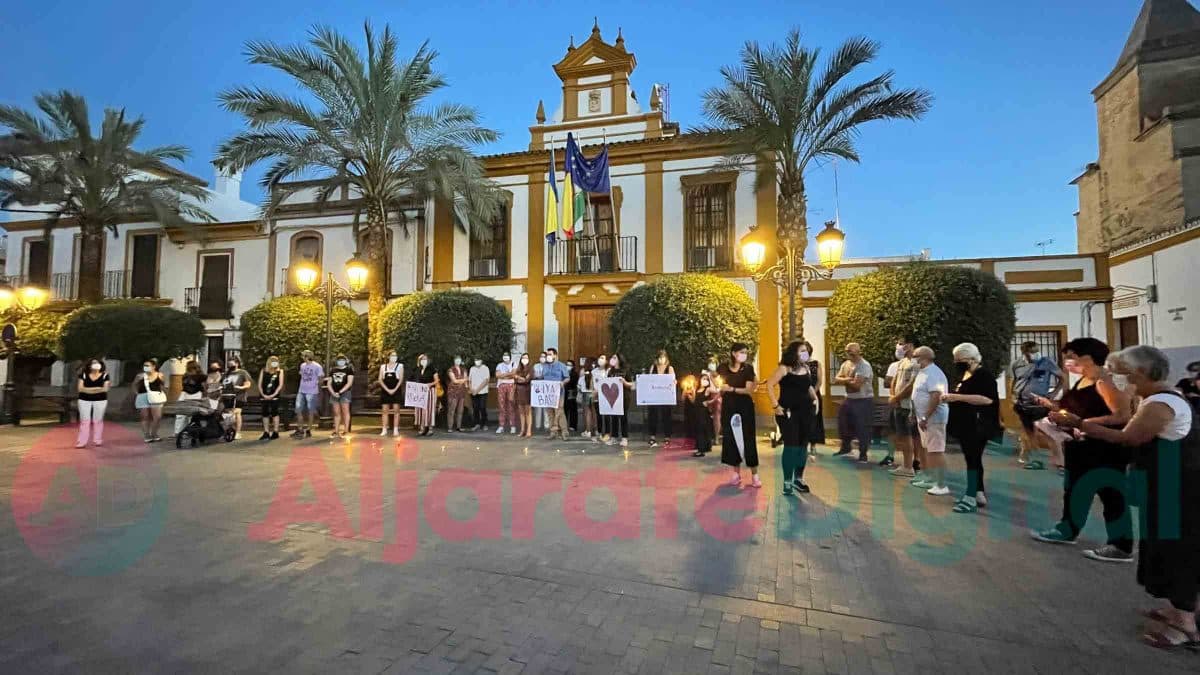 Concentración contra la violencia machista en Gines