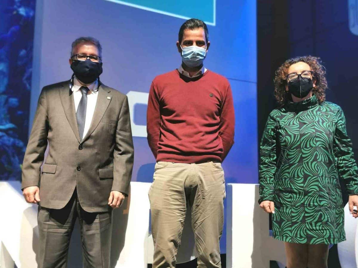Imagen de la entrega del premio recibido por el Ayuntamiento de Bormujos por parte de la Diputación de Sevilla / AD