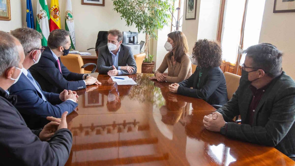 Reunión entre Ayuntamiento de Mairena del Aljarafe y la empresa adjudicataria de limpieza / AD