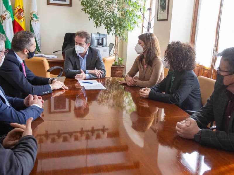 Reunión entre Ayuntamiento de Mairena del Aljarafe y la empresa adjudicataria de limpieza / AD