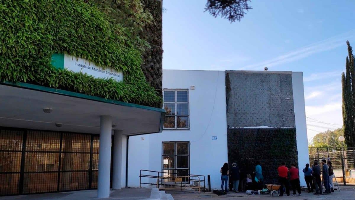 Instituto de Secundaria 'Heliche' de Olivares / Googlemaps