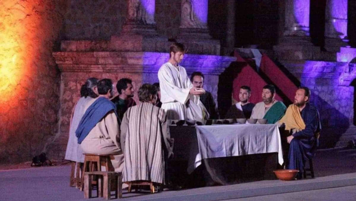 Imagen de la escenificación de la Pasión de Cristo en Itálica / AD