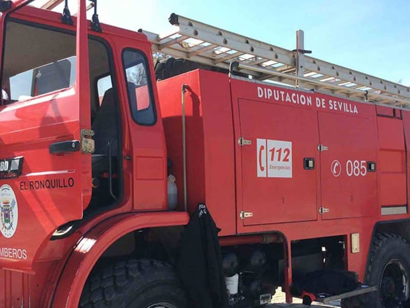 Camión de bomberos del servicio de emergencias 112/ AD
