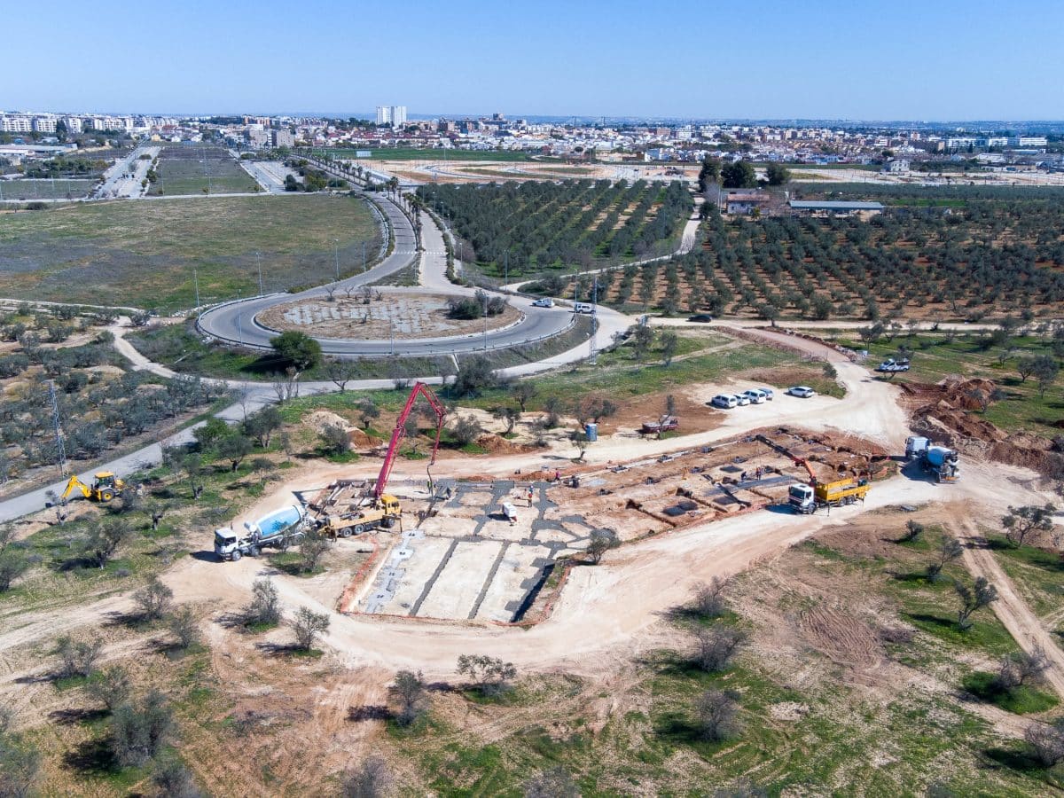 Imagen de las obras del tanatorio y crematorio de Mairena del Aljarafe / AD