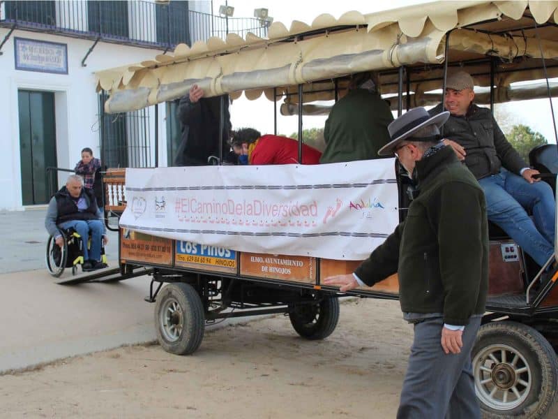 Imagen de una carriola adaptada para el Camino del Rocío para personas con discapacidad / AD