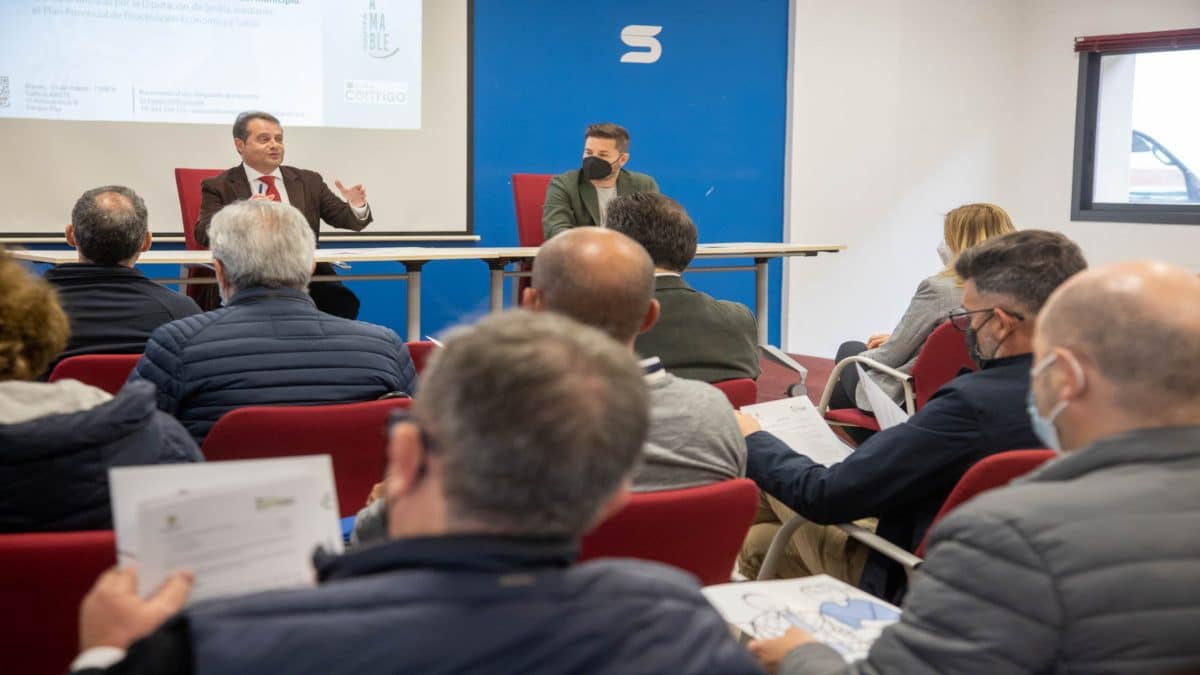 Presentación de las ayudas en Mairena