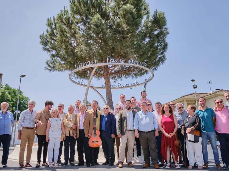 Glorieta dedicada a 'Los Amigos de Gines' / AD