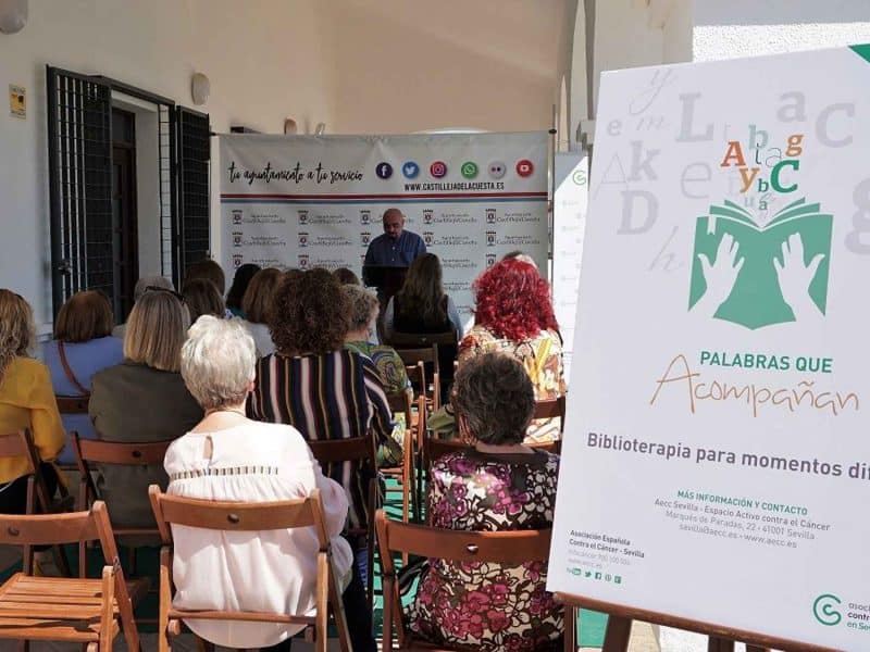 'Palabras que acompañan' llegan a Castilleja de la Cuesta para luchar contra el cáncer / AD