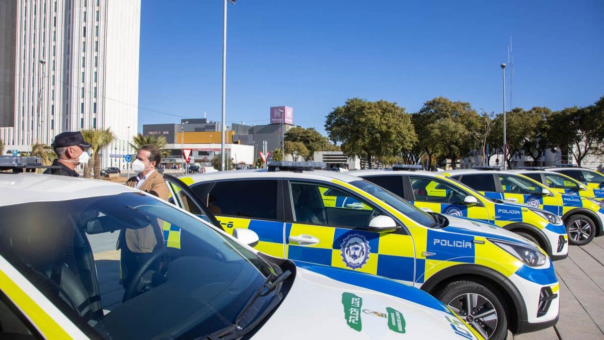 Imagen coches de Policía Local, cuerpo para el que el Ayuntamiento de Mairena oferta nueve plazas / AD