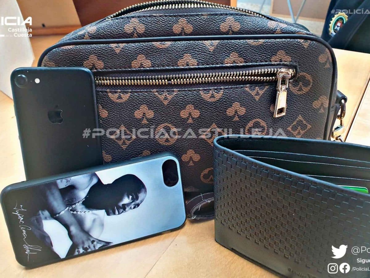 Iphone perdido en las dependencias de la Policía Local de Castilleja de la Cuesta / AD