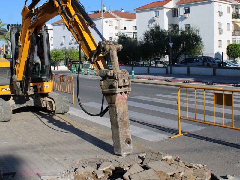 obras en Gines para crear más aparcamientos / AD