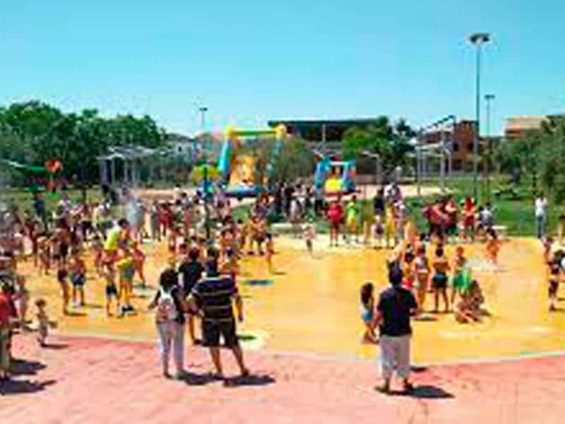 Imagen de la fiesta del agua en Gines / AD