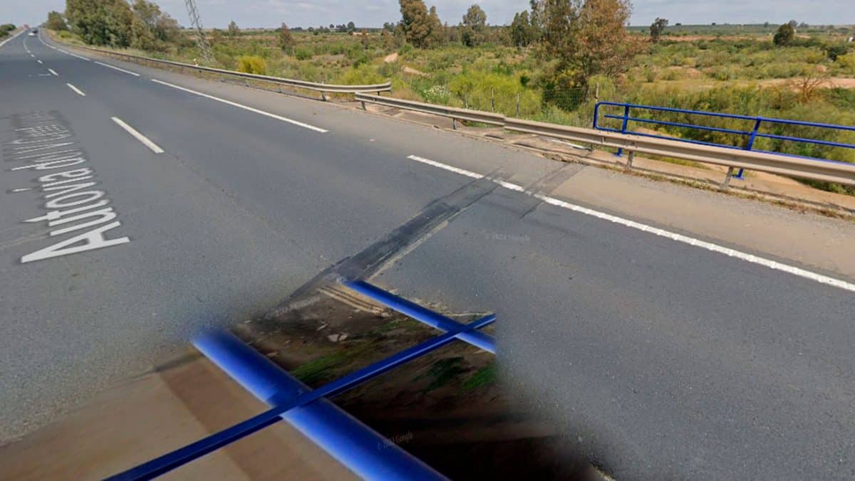 Imagen del Kilómetro 23 de la A-49 donde se ha producido el incendio / AD