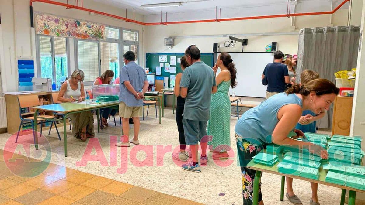 Imagen de un colegio electoral en Valencina de la Concepción donde ha ganado el PP, como en la mayoría de pueblos del Aljarafe / Clara Fajardo