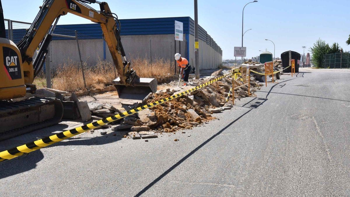 Obras de la conexión de Tomares con la parada de metro de San Juan Alto / AD