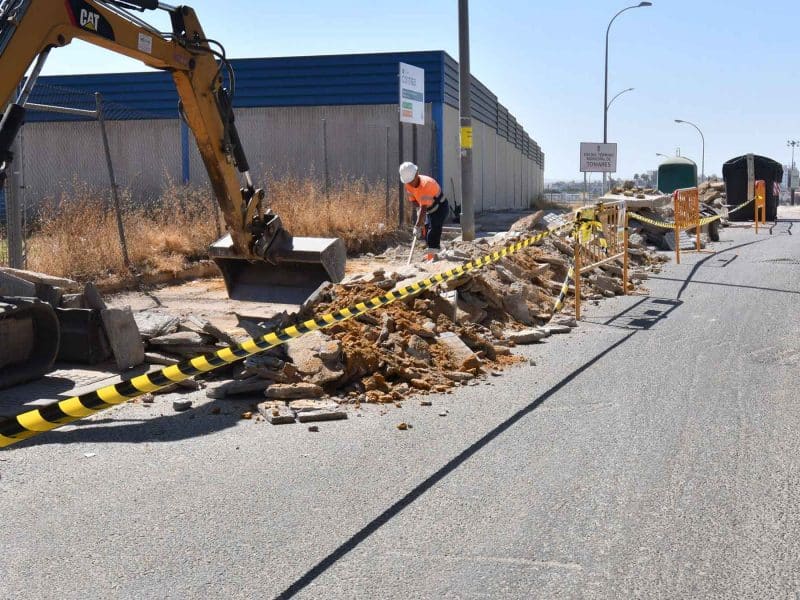 Obras de la conexión de Tomares con la parada de metro de San Juan Alto / AD