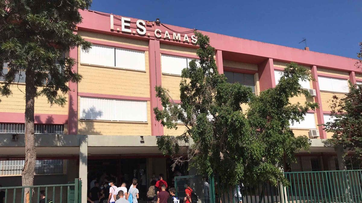 Imagen del Instituto donde se impartirán las clases gratis para desempleados / AD