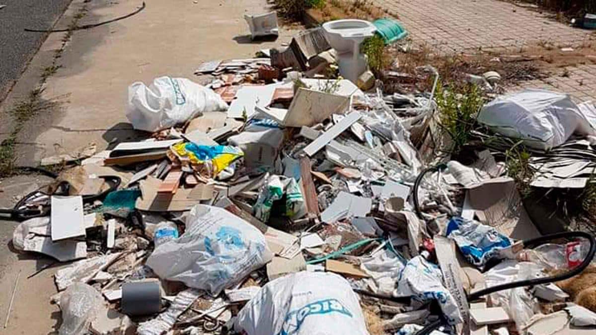 Imagen del deterioro que denuncian vecinos de Camas / AD