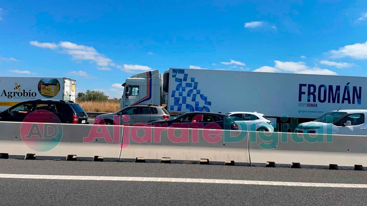 Imagen del accidente múltiple en la A-49 a la altura de Benacazón / AD