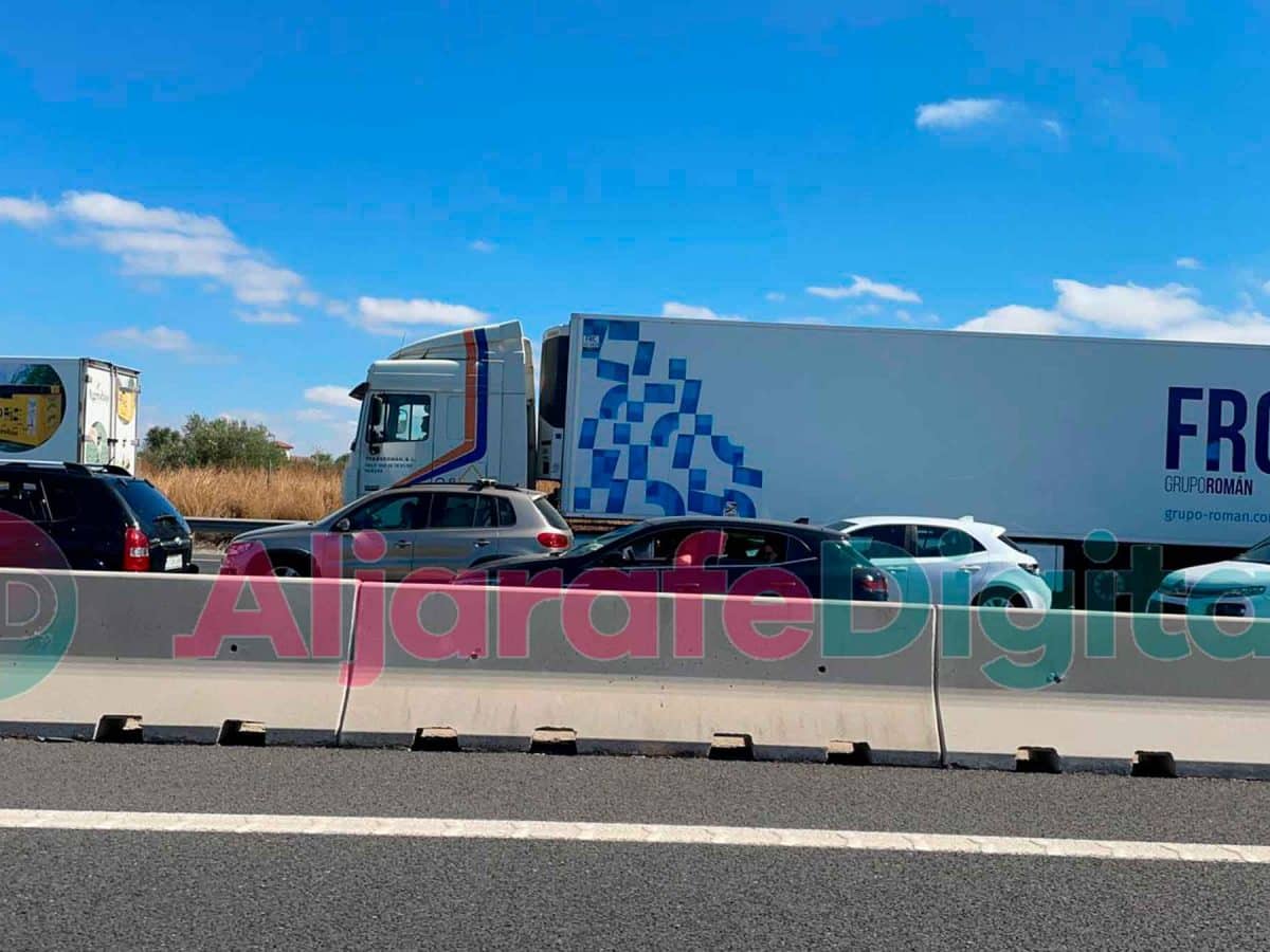 Imagen del accidente múltiple en la A-49 a la altura de Benacazón / AD
