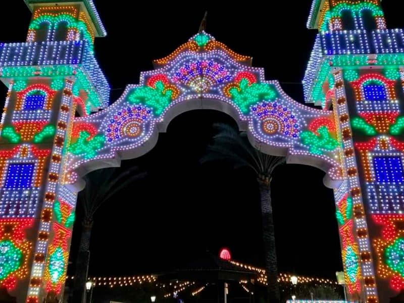 Imagen de la portada de otras ediciones de la Feria de Coria del Río / AD
