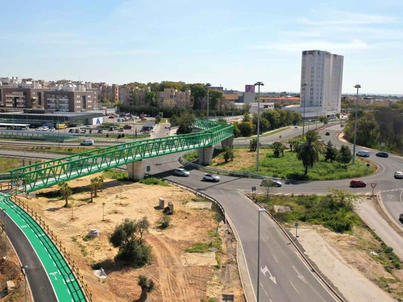 Imagen del carril bici en Mairena del Aljarafe hacia el Polígono PISA / AD