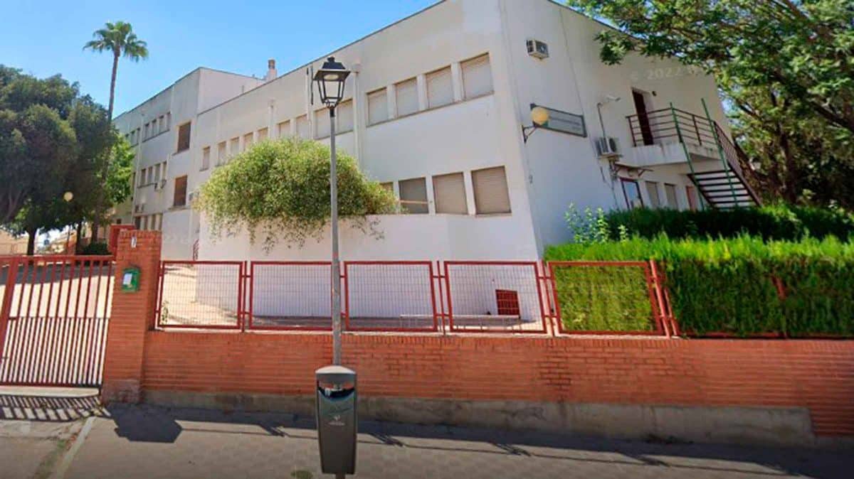 Colegio Santa Tersa de Mairena del Aljarafe / Google Maps