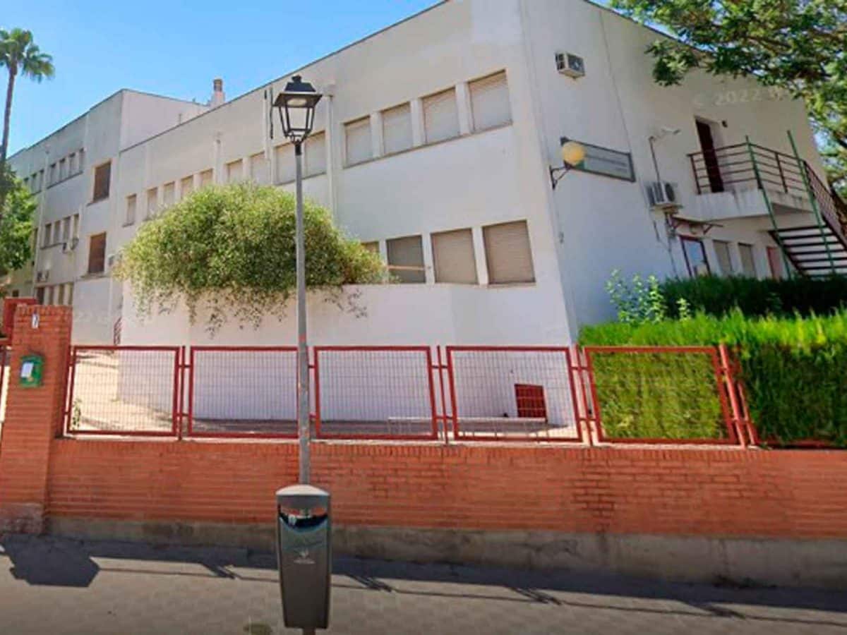 Colegio Santa Tersa de Mairena del Aljarafe / Google Maps