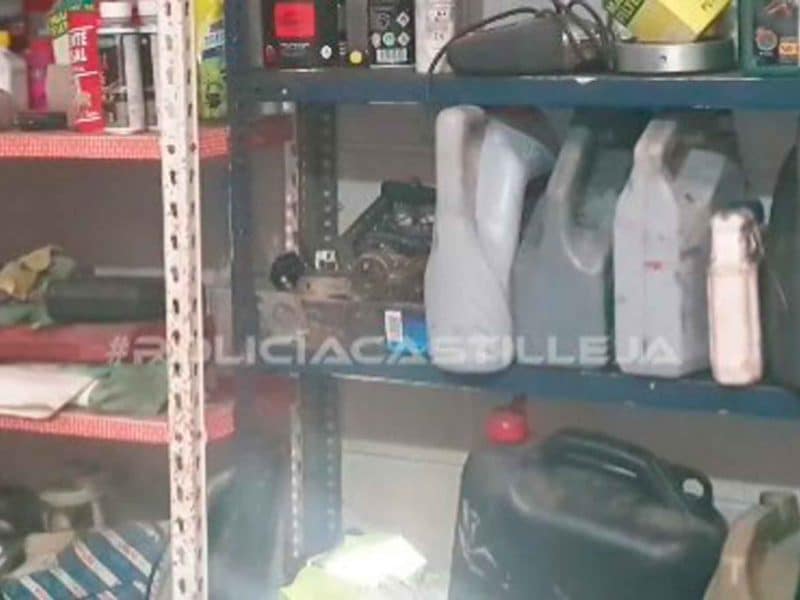 Imagen del taller pirata clausurado en Castilleja de la Cuesta / AD