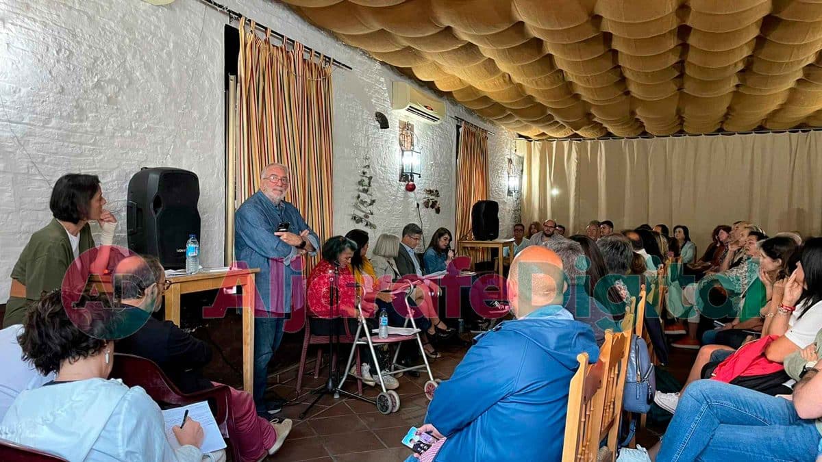 Debate con candidatos a la alcaldía de Valencina para el próximo 28M /Clara Fajardo