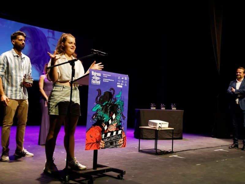 Algunos de los artistas premiados agradecieron a los presentes en la gala