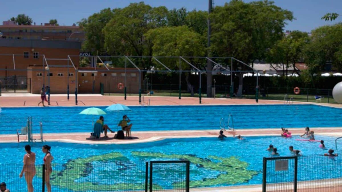 Instalaciones de la piscina municipal de Mairena del Aljarafe