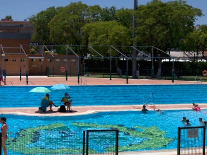 Instalaciones de la piscina municipal de Mairena del Aljarafe