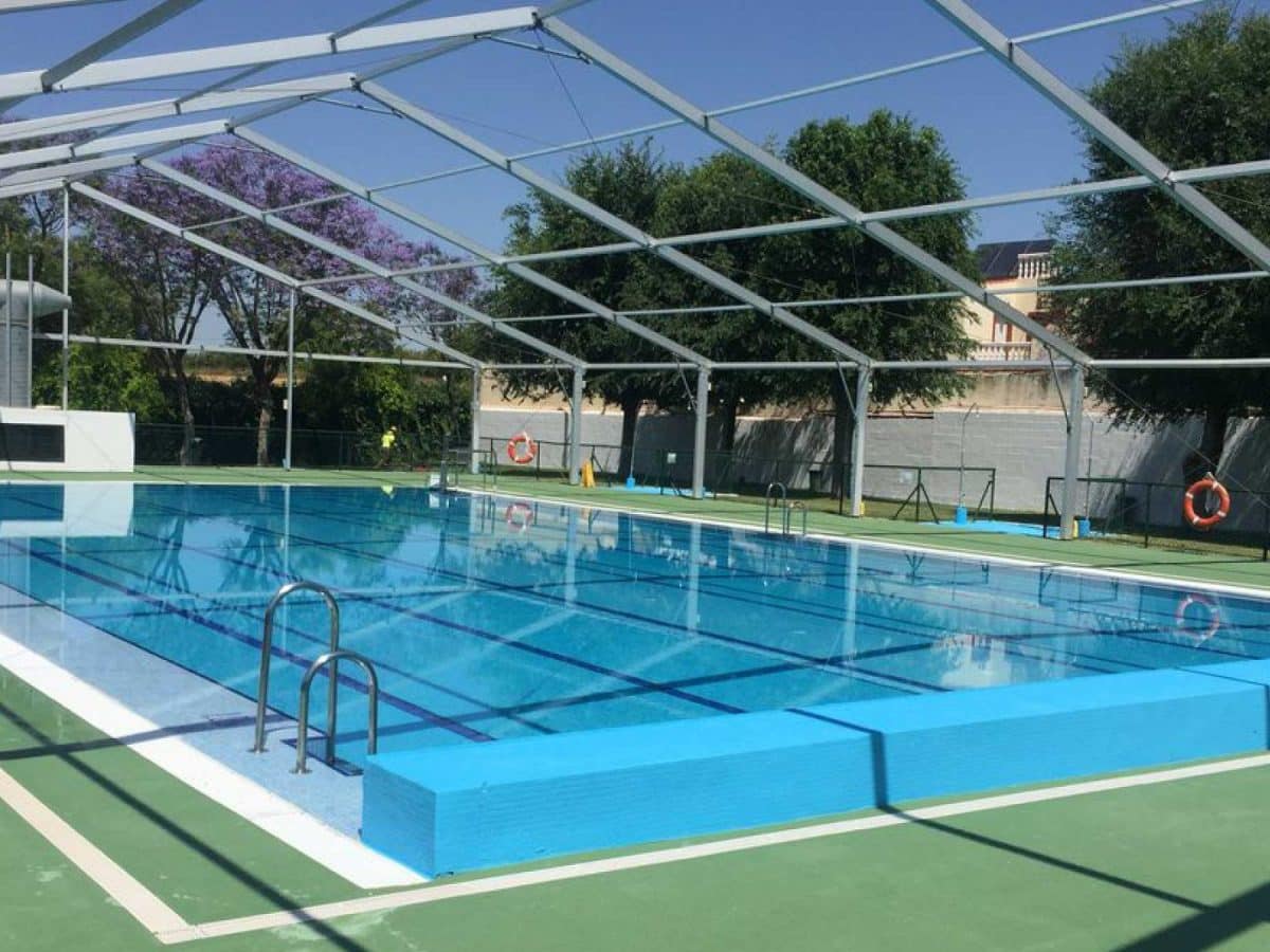 Piscina municipal de Valencina de la Concepción. Ayuntamiento de Valencina en Facebook