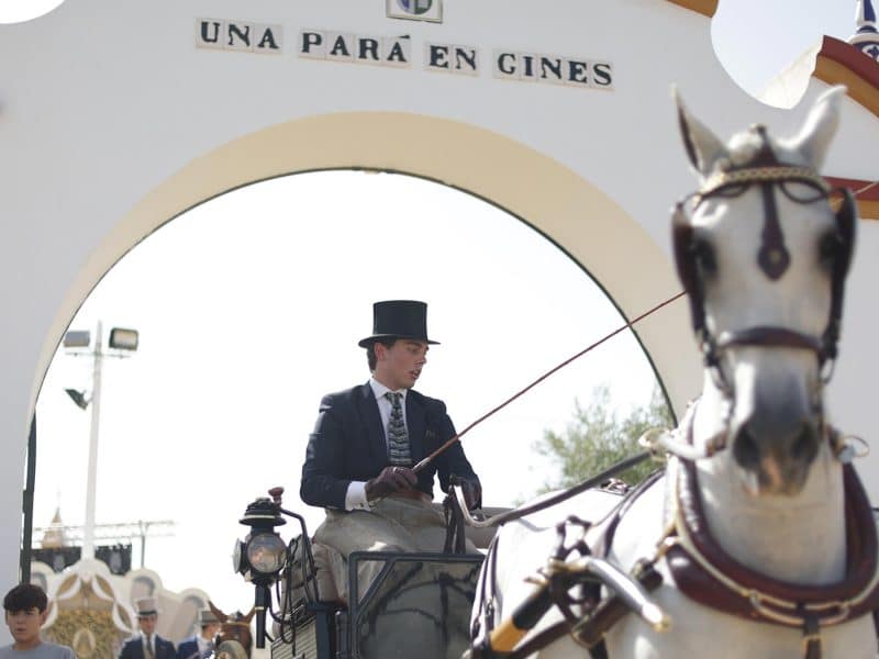 Imagen de la entrada al recinto de la Pará de Gines