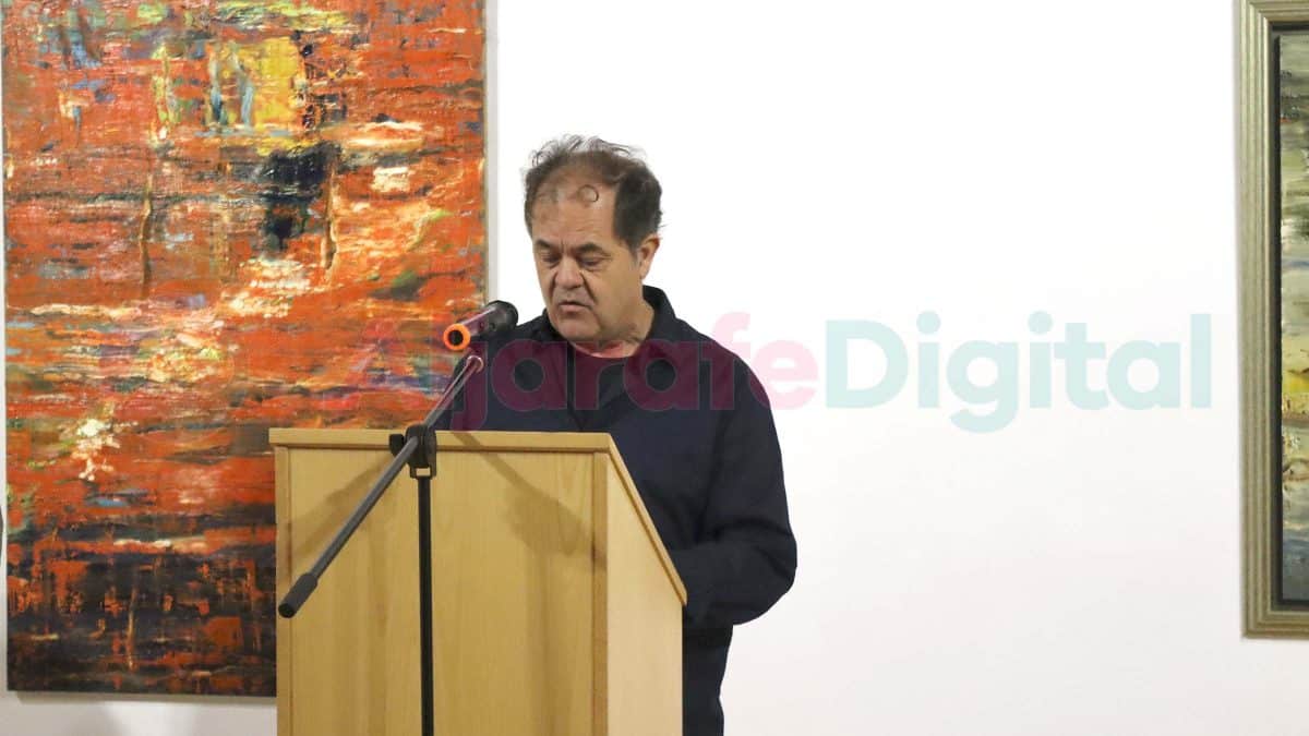 El artista Paco Lara-Barranco en la inauguración de «Ojo y camino»