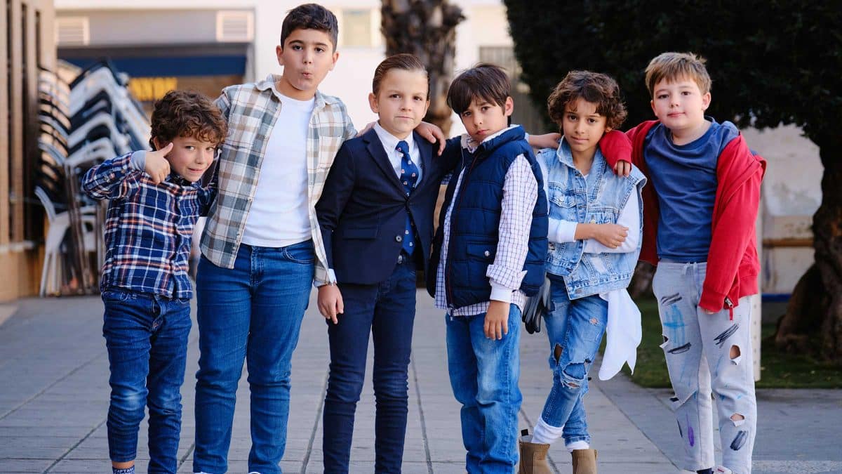 Varios niños de la localidad han protagonizado este original anuncio