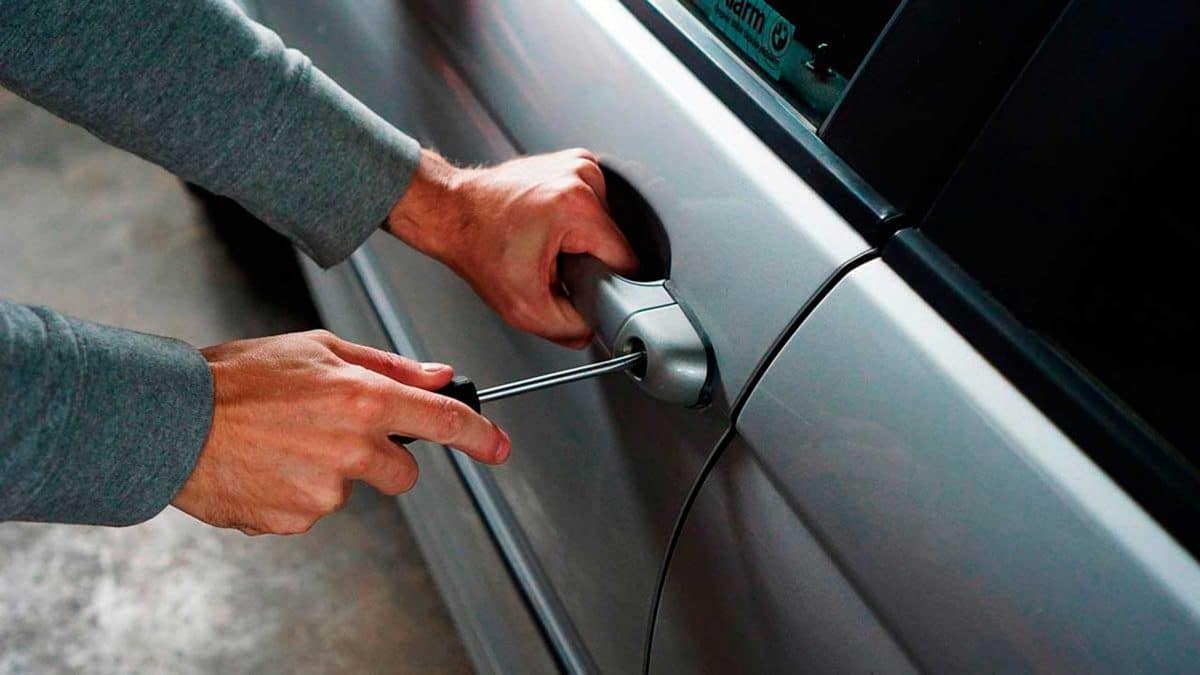 Imagen recurso del robo de un coche