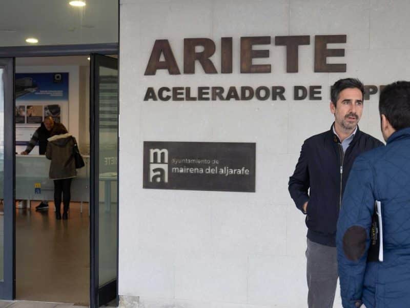 Entrada a las oficinas del acelerador de emprendedores Ariete