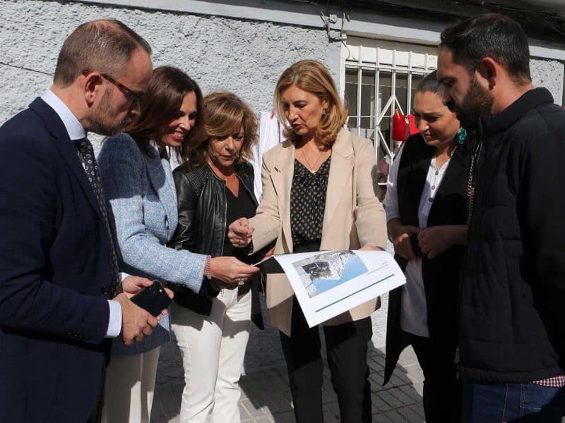 Rocío Díaz en su visita al barrio