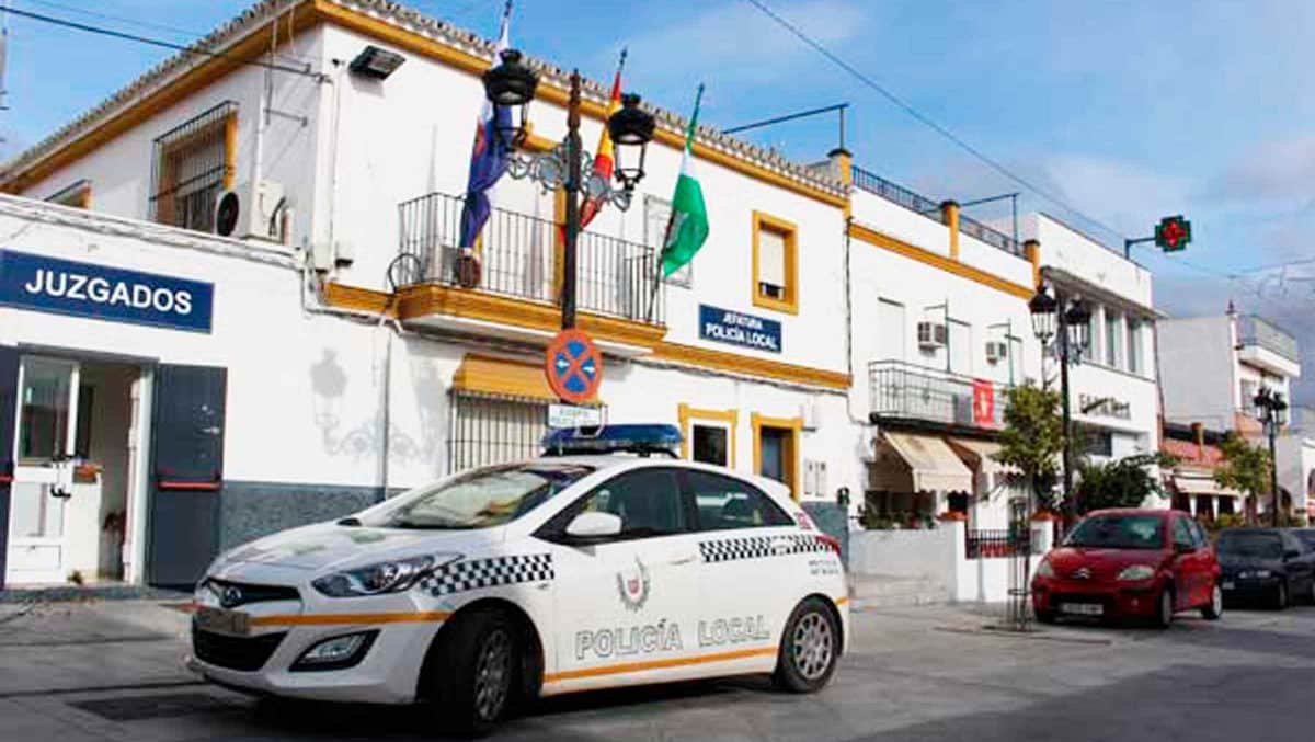 Coche de la Policía Local de Espartinas