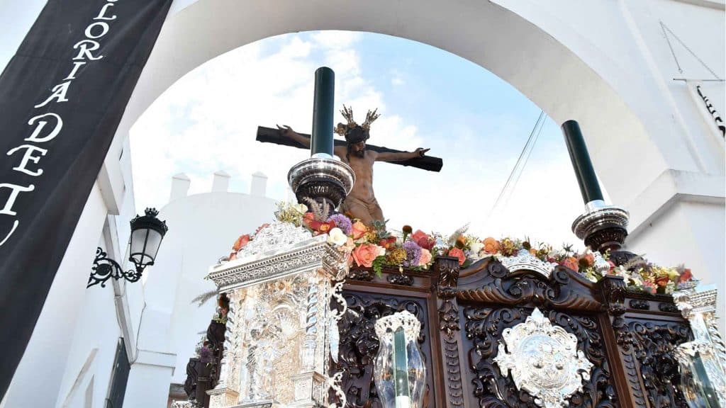 Salida extraordinaria del Cristo de la Vera Cruz de Tomares. Ayto. Tomares