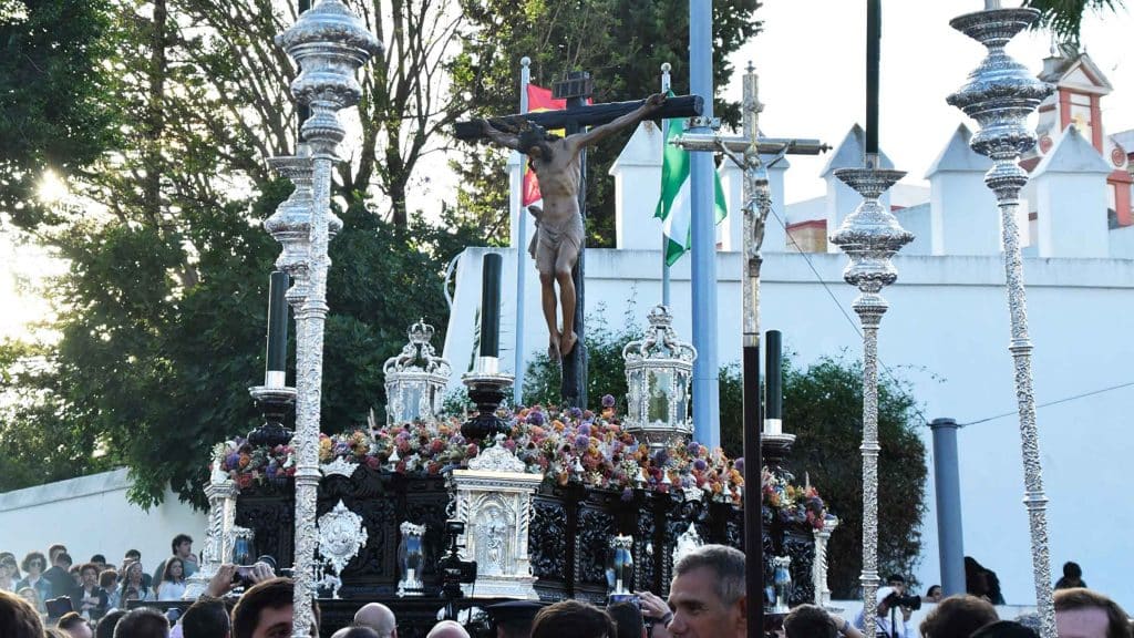 Salida extraordinaria del Cristo de la Vera Cruz de Tomares. Ayto. Tomares