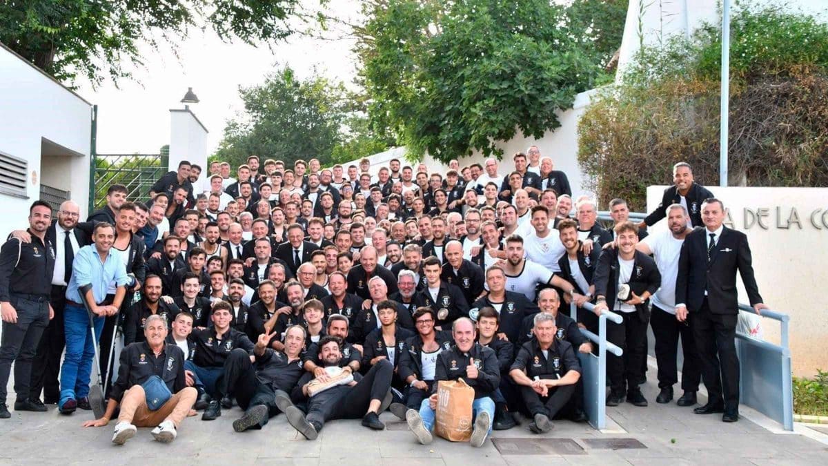 El Ayuntamiento de Tomares inaugura la plaza Hermanos Costaleros en homenaje al colectivo. - AYUNTAMIENTO DE TOMARES