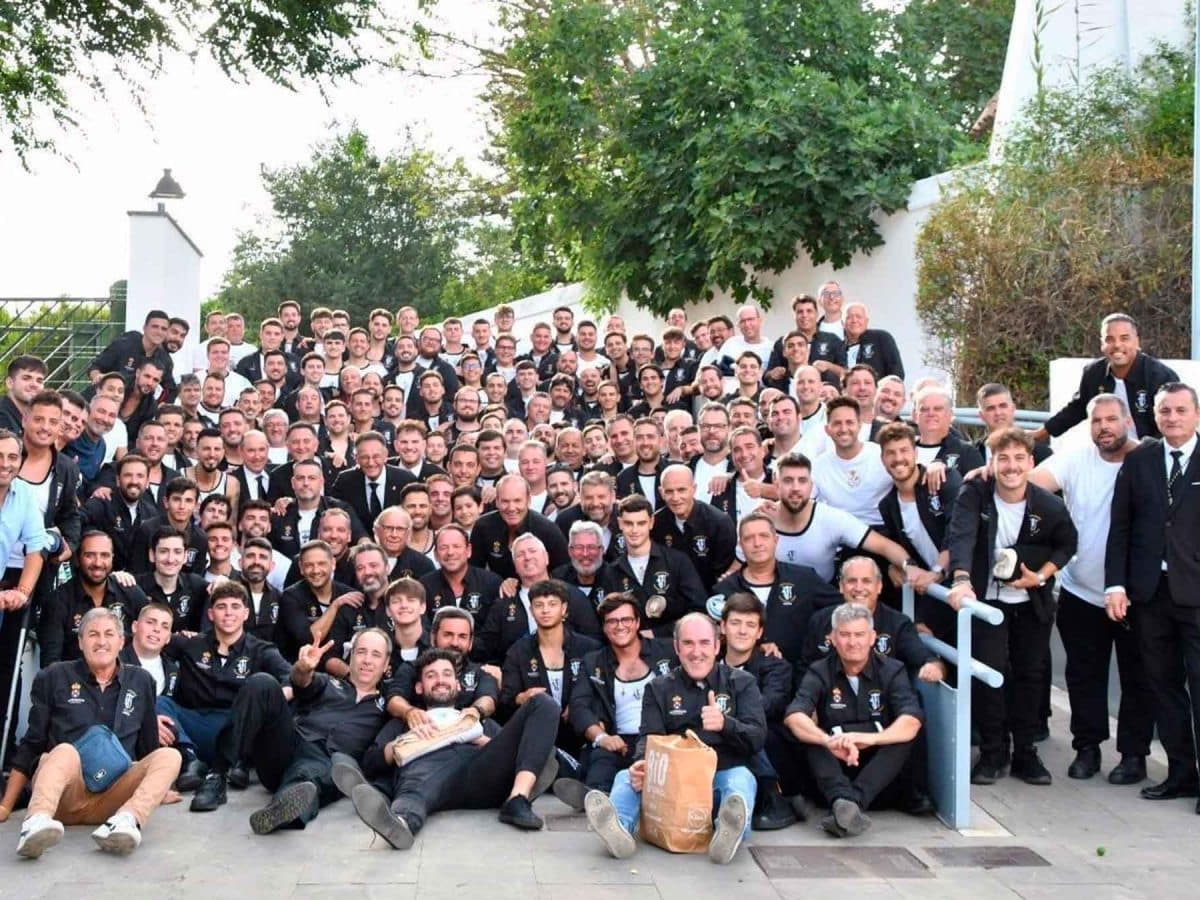 El Ayuntamiento de Tomares inaugura la plaza Hermanos Costaleros en homenaje al colectivo. - AYUNTAMIENTO DE TOMARES