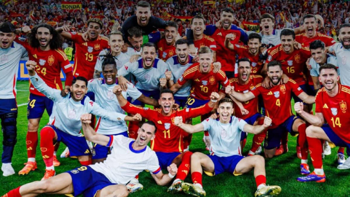 Selección Española de Fútbol. AD