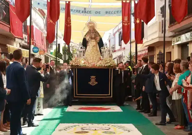 El Ayuntamiento de Tomares celebra este domingo su tradicional Rosario de la Aurora. - AYUNTAMIENTO TOMARES