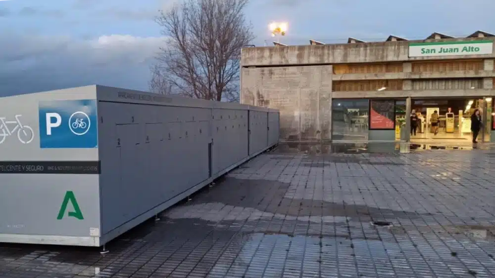 Aledaños de la estación de metro de San Juan Alto - EUROPA PRESS